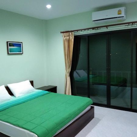 Apartamento Am House Klong Muang Beach Exterior foto