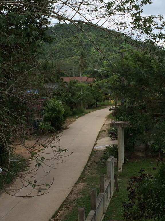 Apartamento Am House Klong Muang Beach Exterior foto