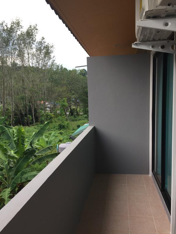 Apartamento Am House Klong Muang Beach Exterior foto