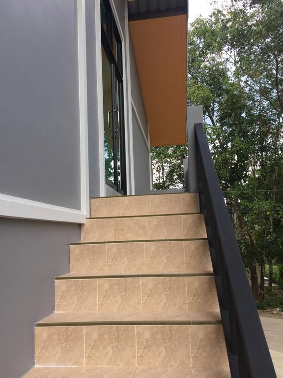 Apartamento Am House Klong Muang Beach Exterior foto