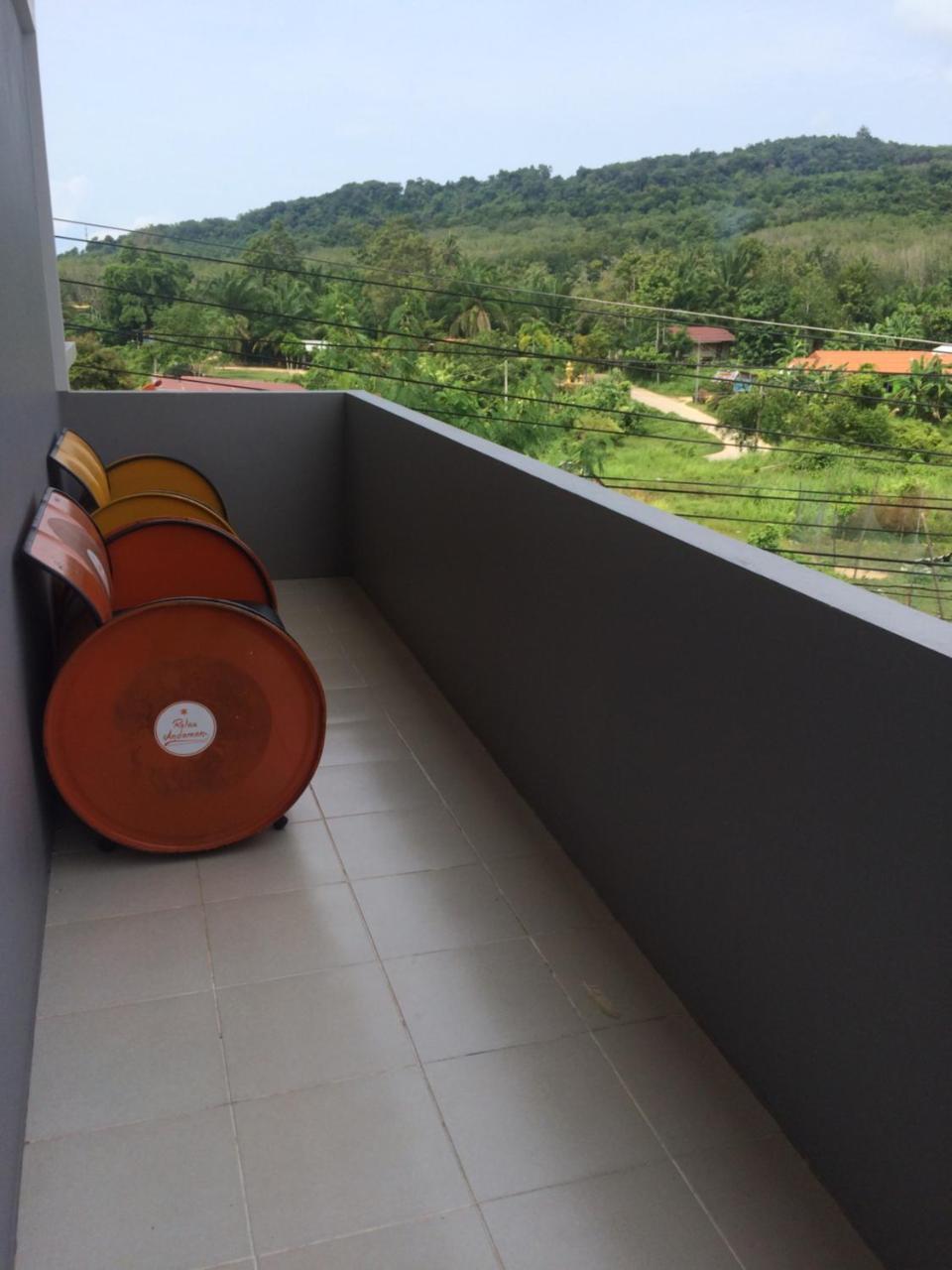 Apartamento Am House Klong Muang Beach Exterior foto