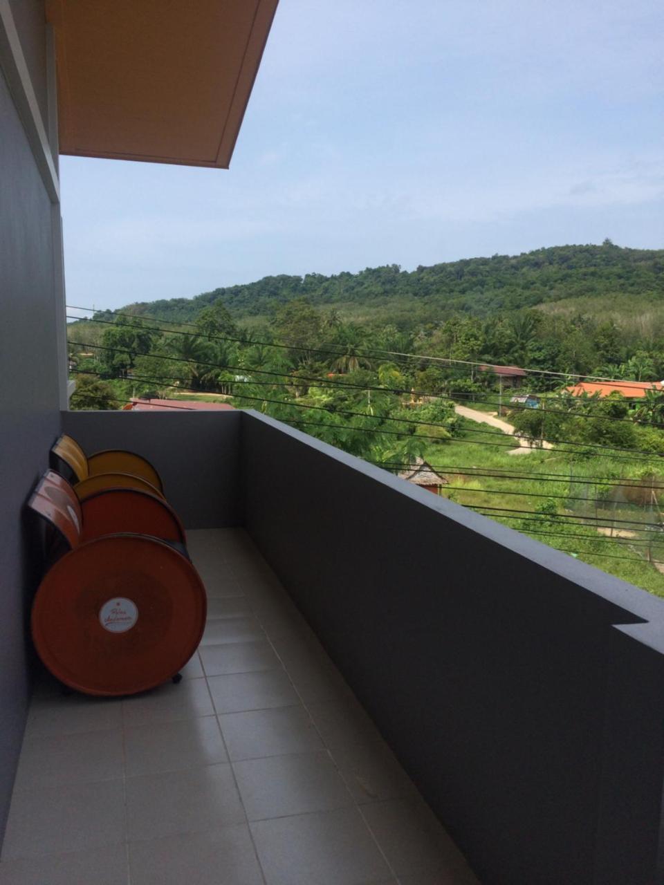Apartamento Am House Klong Muang Beach Exterior foto